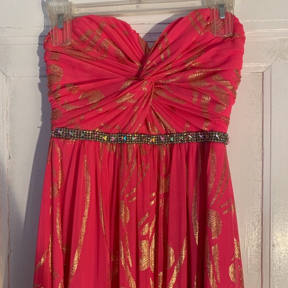 Pink gown - Picture 3 of 7